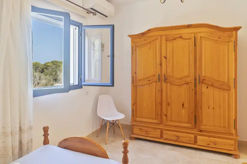 Holiday rentals in Es lliri blanc, Venda des Cap de Barbaria