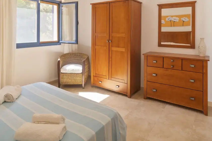 Holiday rentals in Es lliri blanc, Venda des Cap de Barbaria