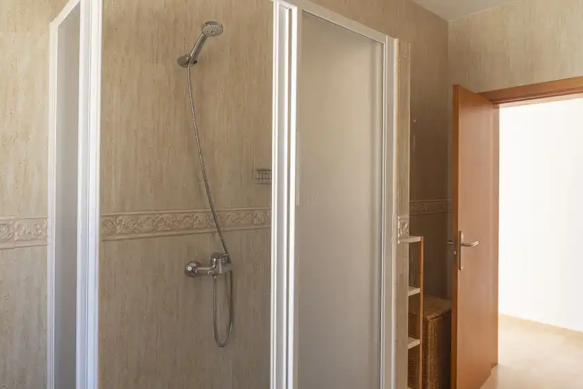 Holiday rentals in Es lliri blanc, Venda des Cap de Barbaria