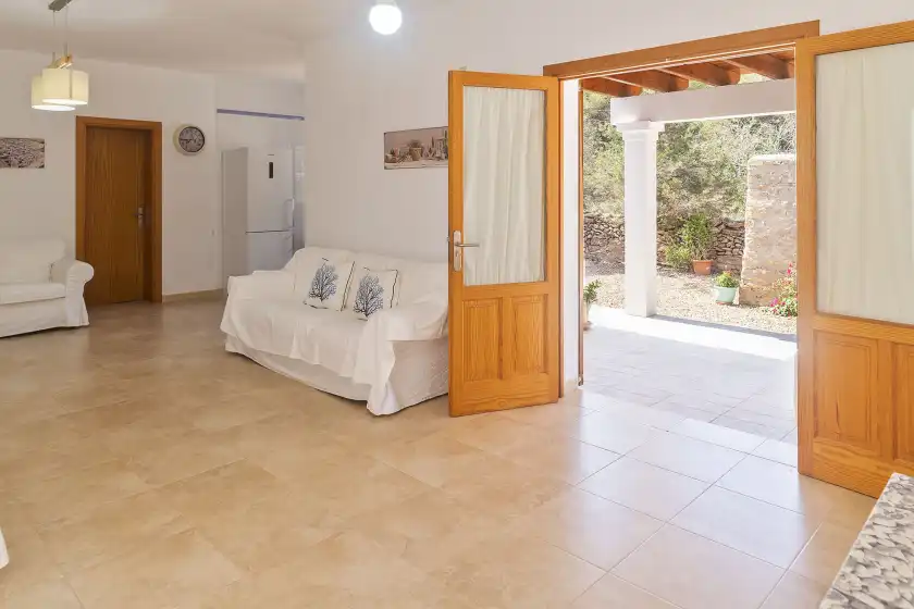 Holiday rentals in Es lliri blanc, Venda des Cap de Barbaria
