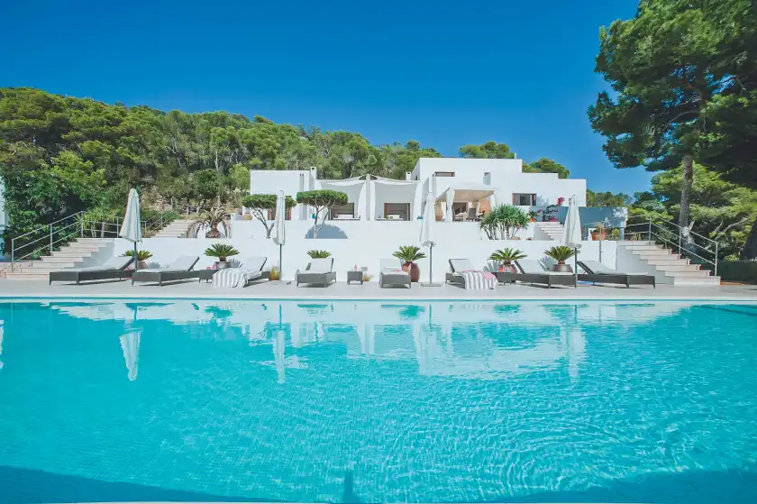 Holiday rentals in Villa katherine