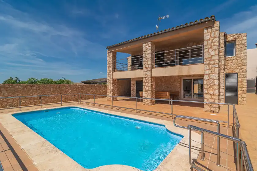 Holiday rentals in Finca castillo, Manacor