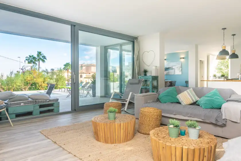 Holiday rentals in Casa del mar, Son Serra de Marina