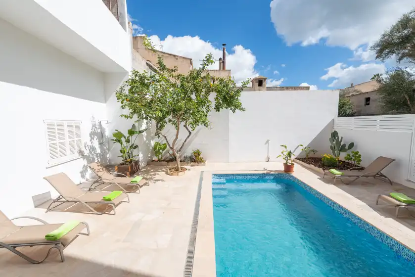 Holiday rentals in Can joan (maria), Maria de la Salut