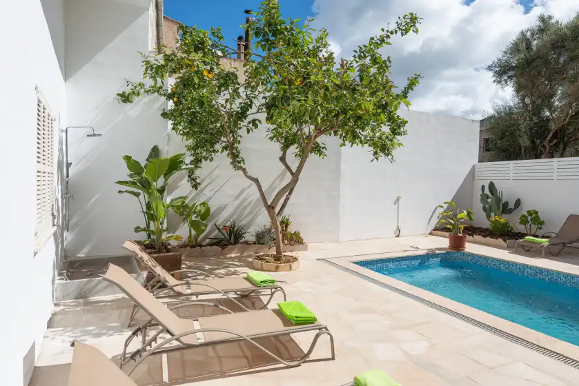 Holiday rentals in Can joan (maria), Maria de la Salut
